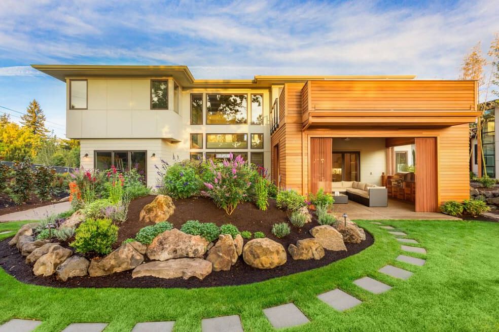 Landscaping Tips for a Stunning Front Yard